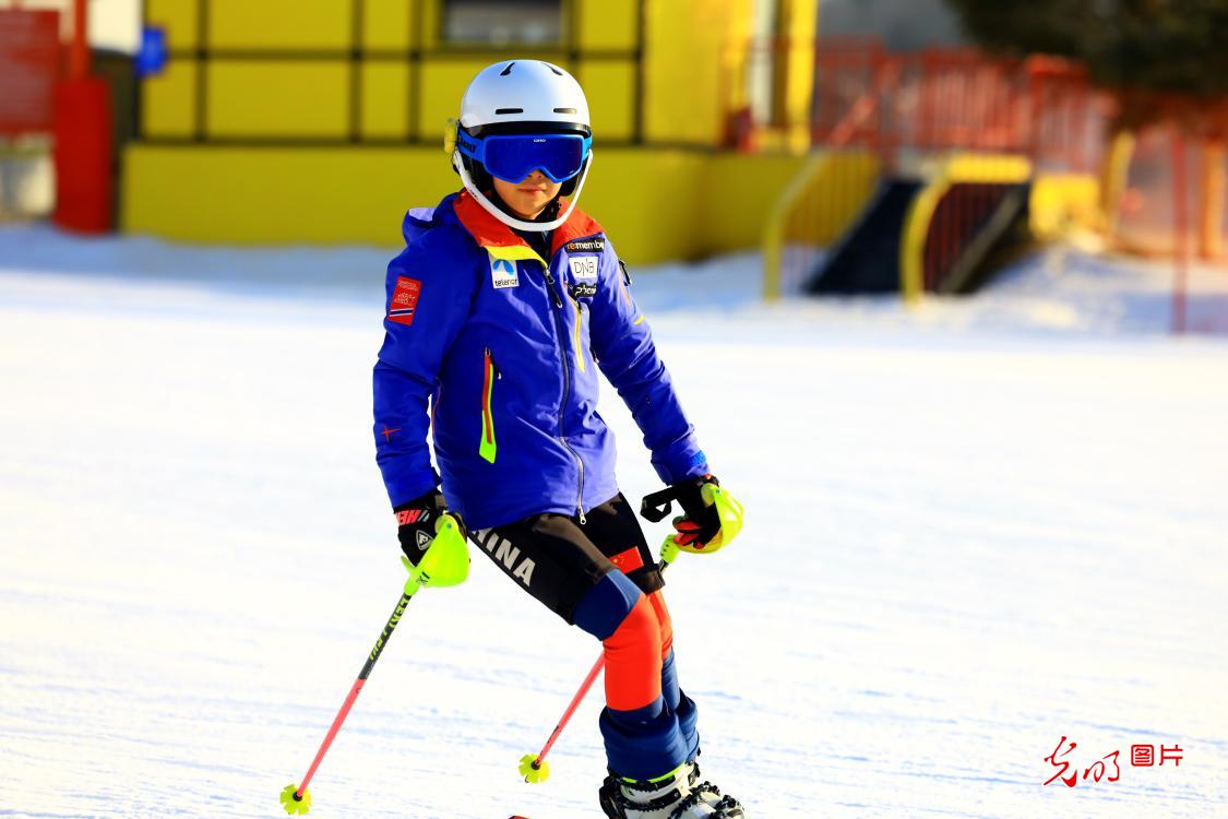 【冰天雪地的“热答卷”】驰骋冰雪间 涌动新经济 【冰天雪地的“热答卷”】驰骋冰雪间 涌动新经济