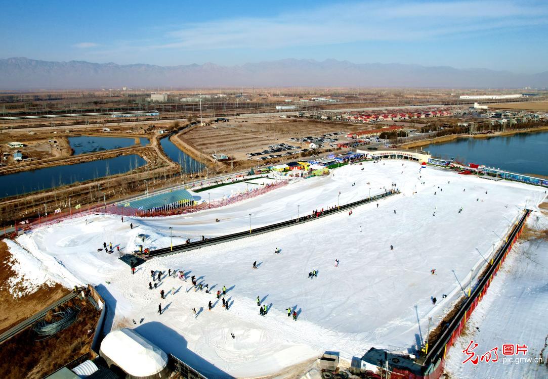【冰天雪地的“热答卷”】驰骋冰雪间 涌动新经济 【冰天雪地的“热答卷”】驰骋冰雪间 涌动新经济