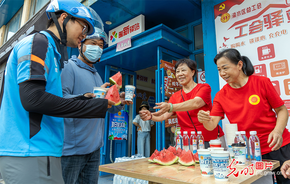 AI动画｜五件暖心事 定格温情时
