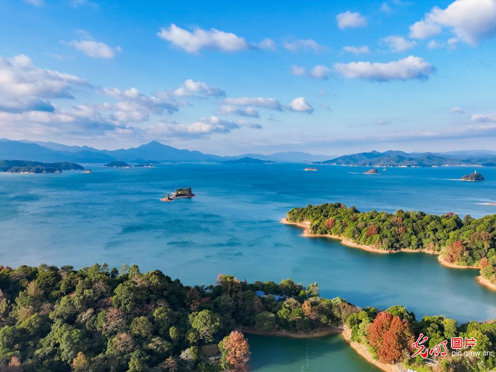 万绿湖风景如画