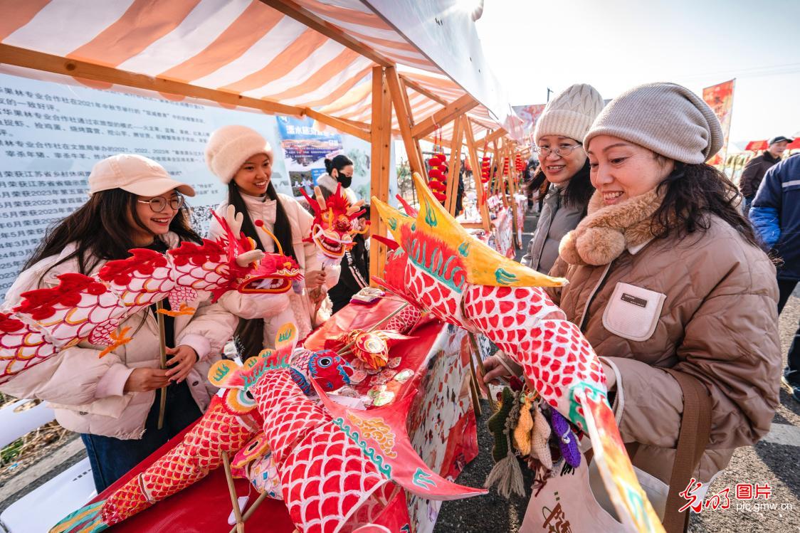 合作社里庆丰年