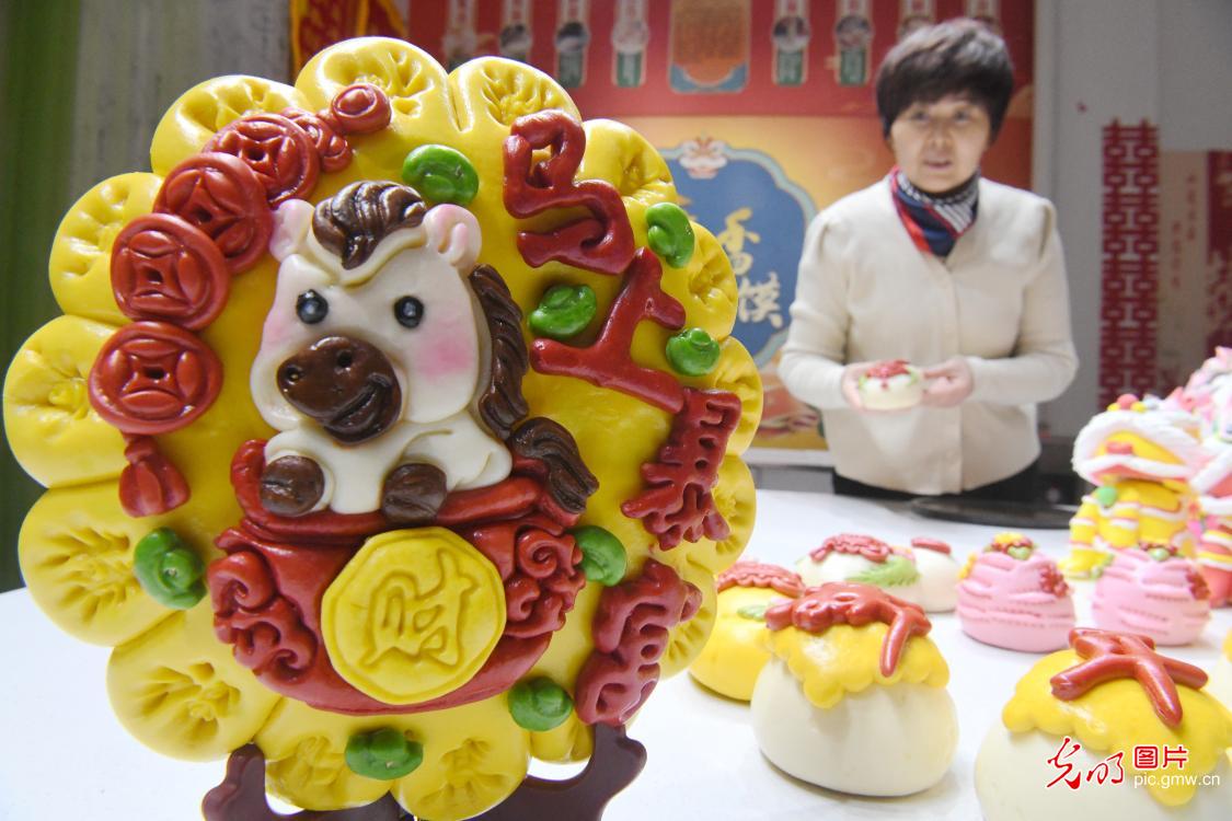 指尖捏年味 花馍迎马年