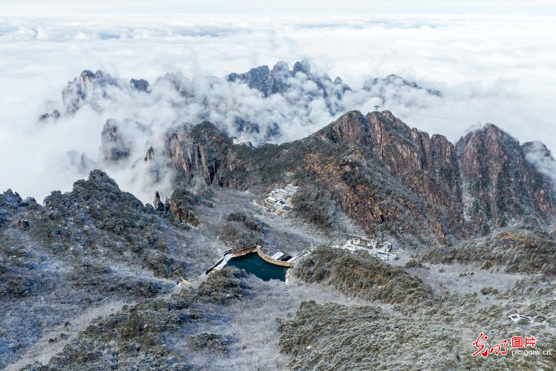 雪后黄山景如画