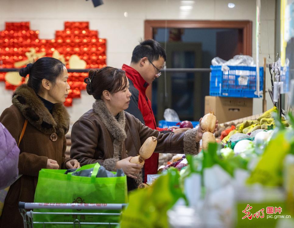 年货采购热潮涌