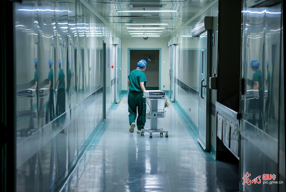 除夕坚守 致敬每一位在岗人 除夕坚守 致敬每一位在岗人