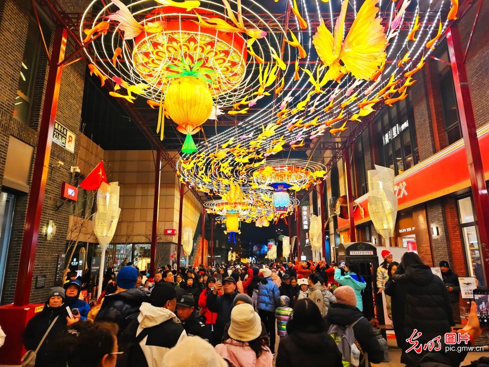 北京坊新春光影引客来