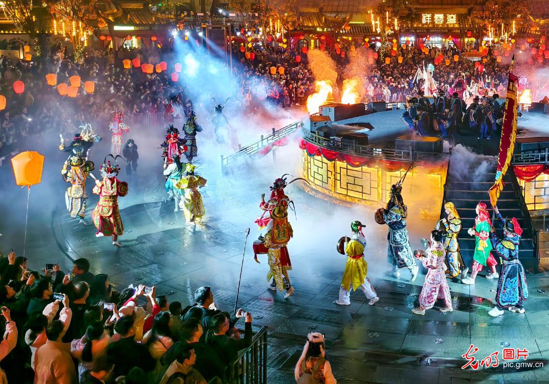 古建迎新春 文旅年味浓