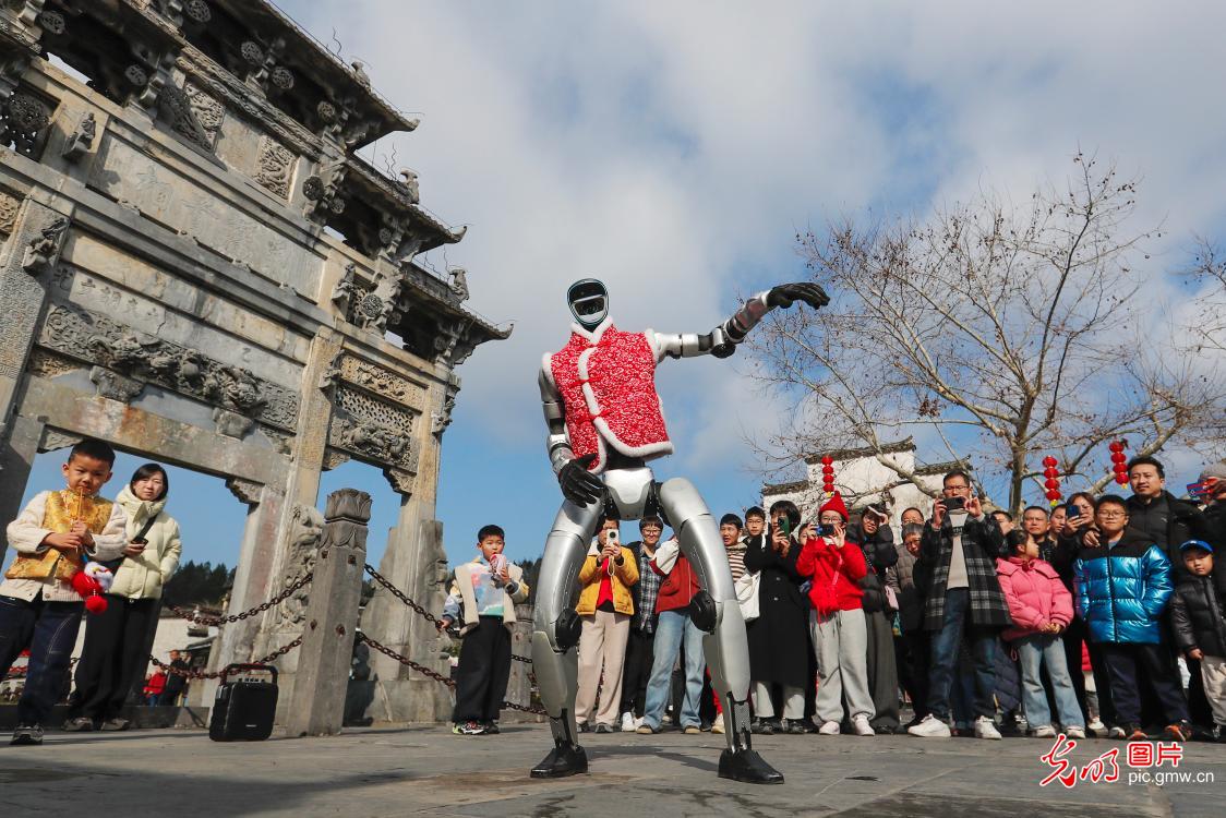 当传统庙会遇上“硬核”科技