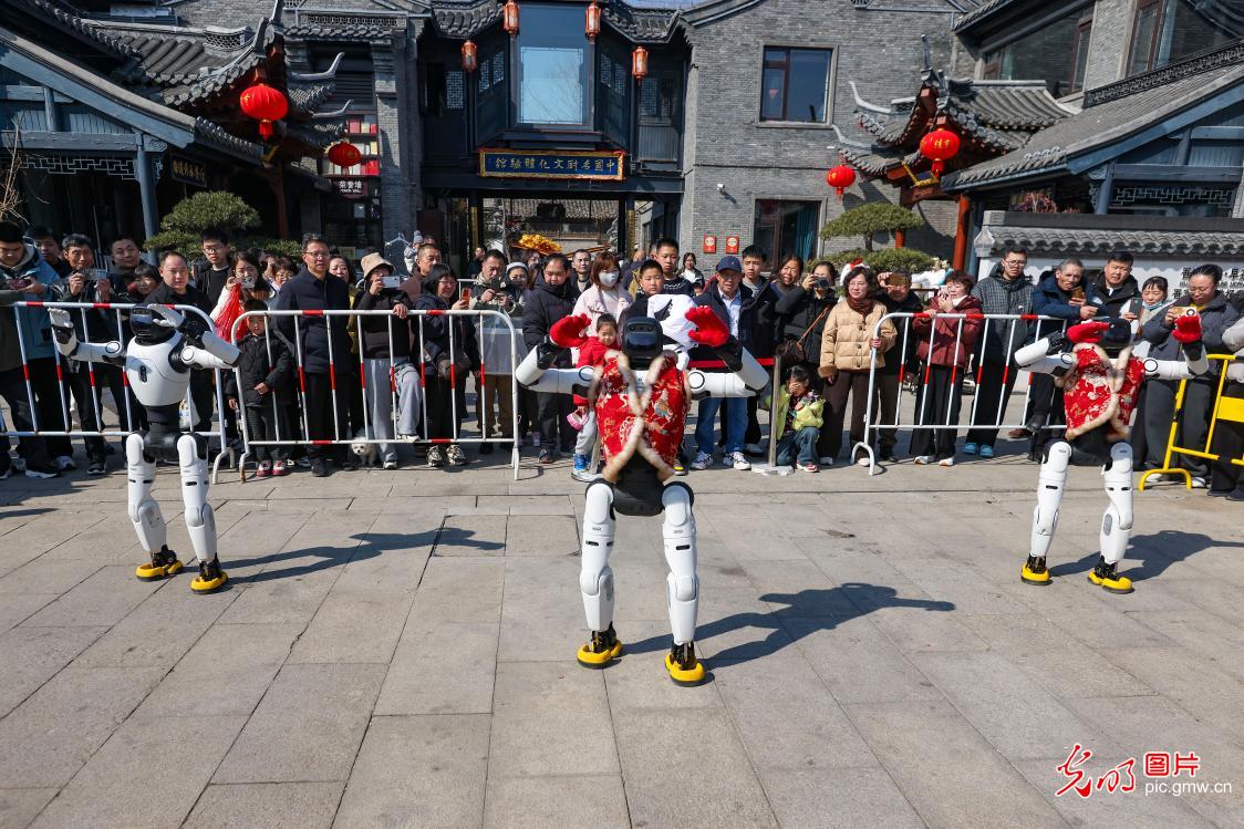 当传统庙会遇上“硬核”科技