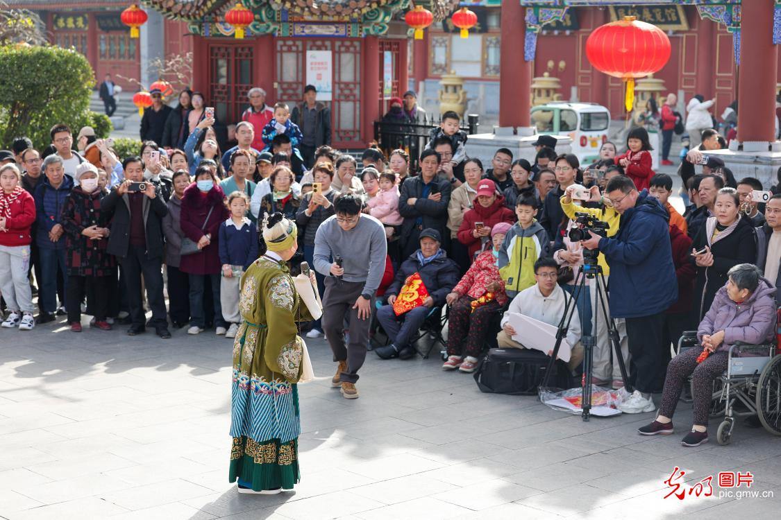 【新春走基层·小镜头里的幸福年】锣鼓一响 戏曲开唱 年味直接拉满