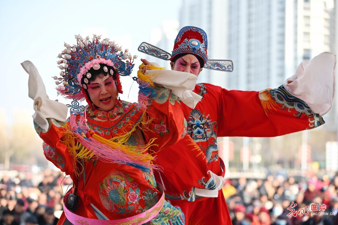 【新春走基层·小镜头里的幸福年】锣鼓一响 戏曲开唱 年味直接拉满