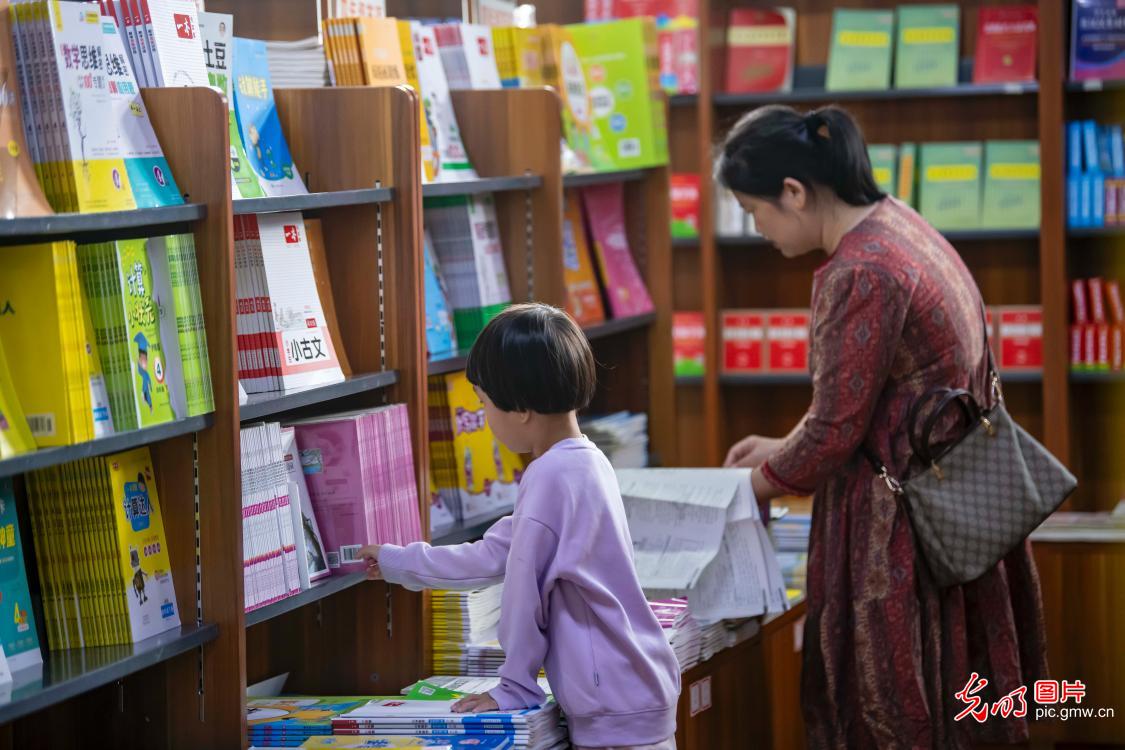 开学筹备正当时 护航学子启新程 开学筹备正当时 护航学子启新程