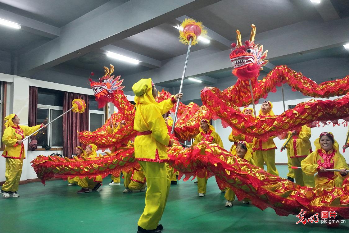 民俗欢腾迎元宵