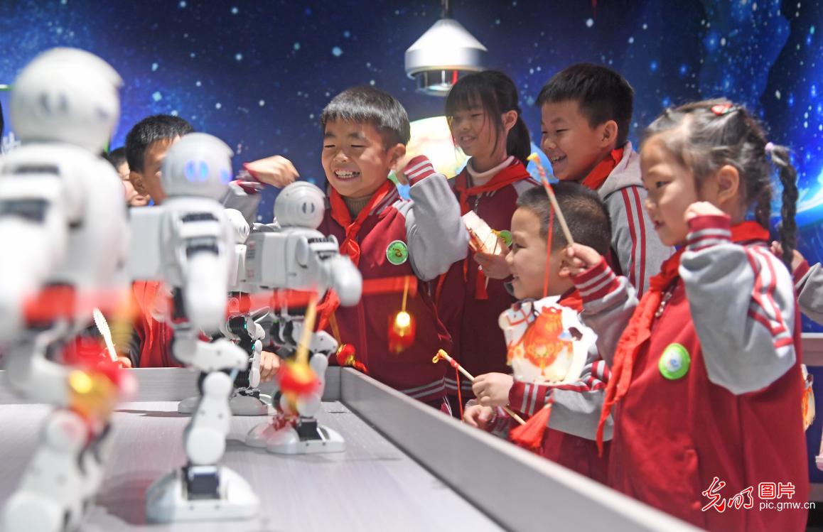 智趣元宵点亮童心