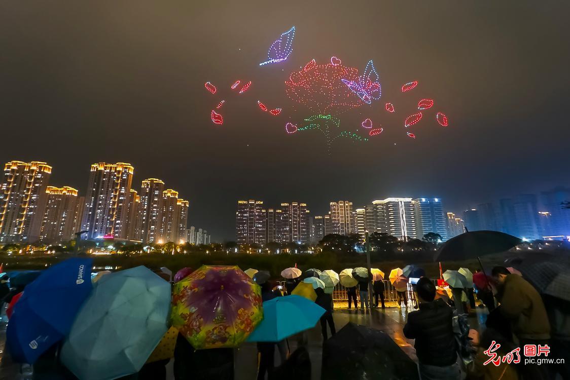 焰火无人机秀喜迎元宵