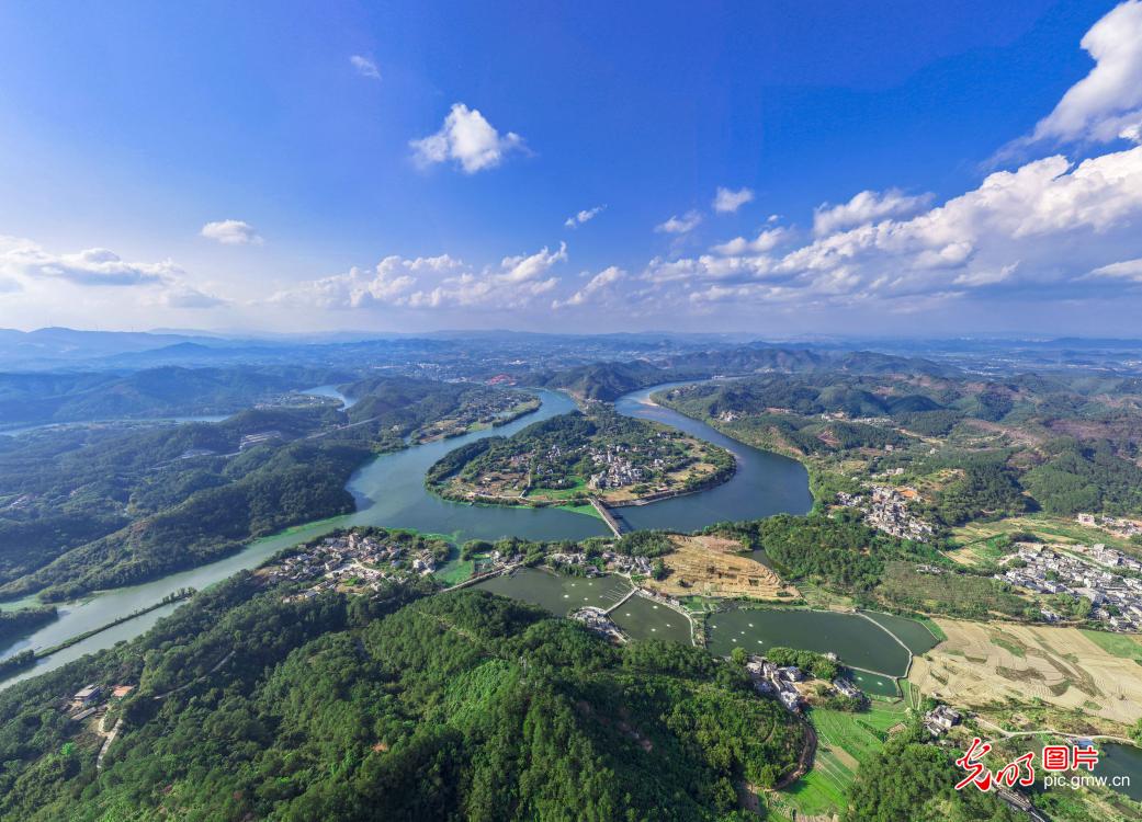 山清水碧 风光如画