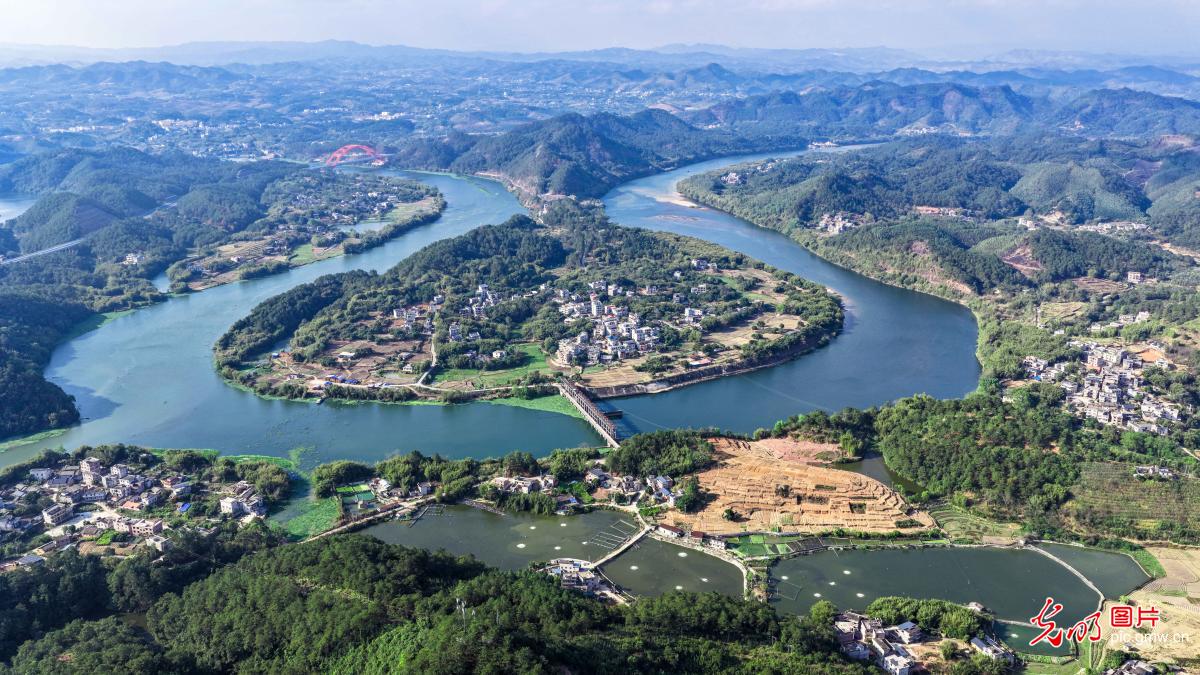 山清水碧 风光如画