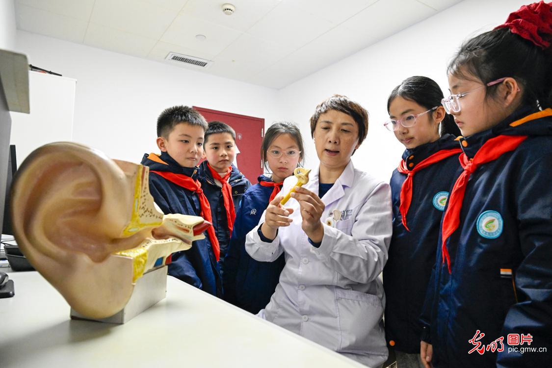 普及护耳知识 守护全民听力