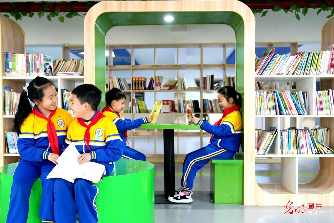 春归校园 书香启智