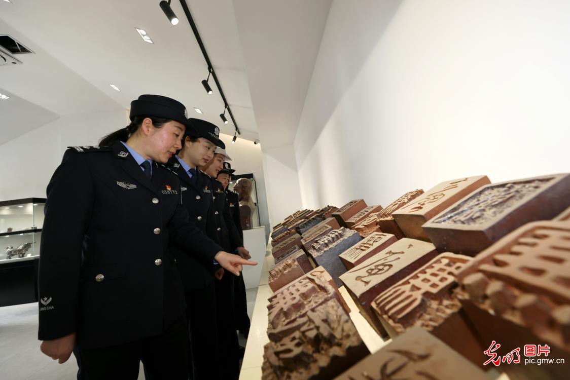 致敬她力量 奋进新征程