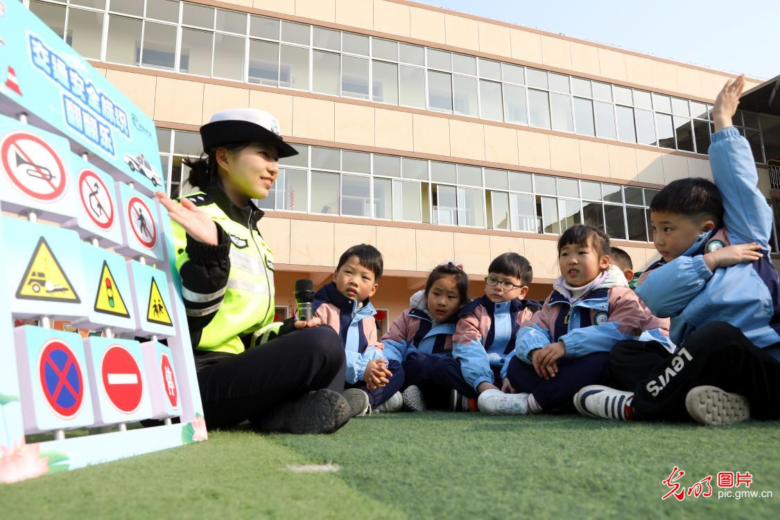 交通安全宣传进校园