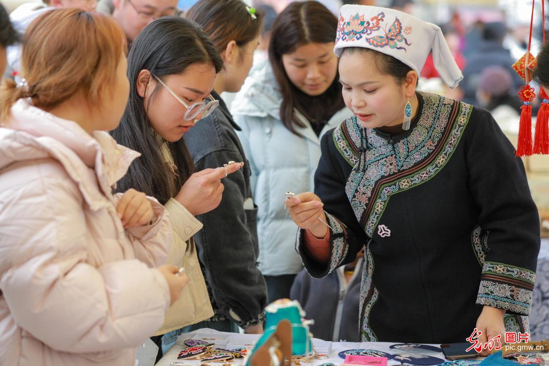 非遗文创助增收