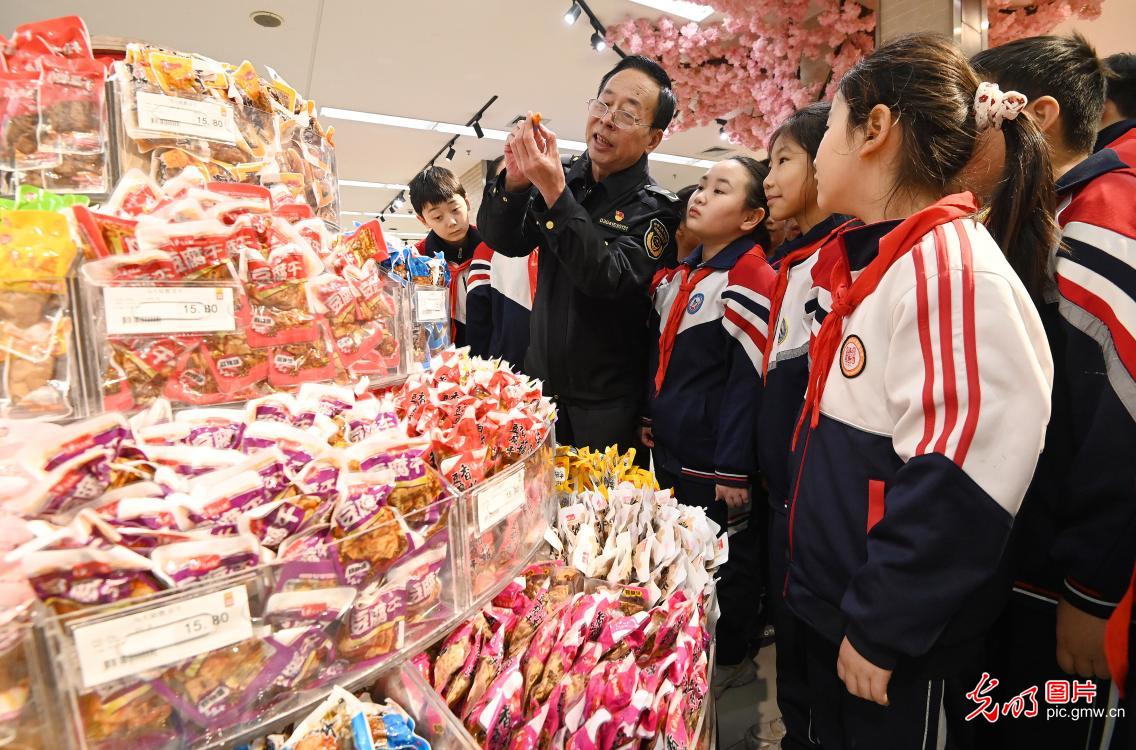 沉浸式体验消费场景 筑牢青少年维权屏障