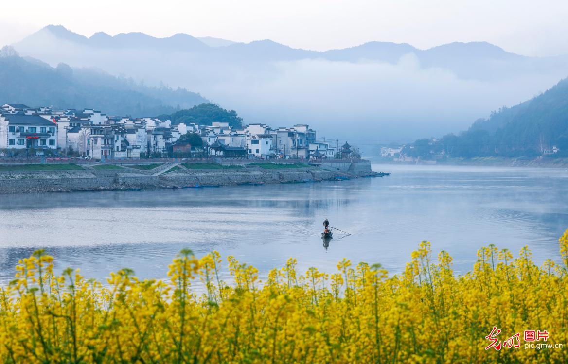 【大美中国·AIGC动画】走出家门 拥抱满屏春色 【大美中国·AIGC动画】走出家门 拥抱满屏春色