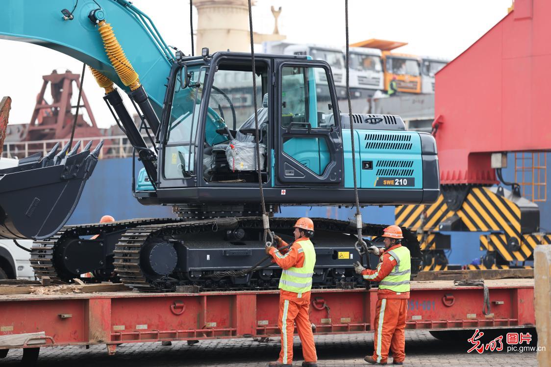 外贸开局向好 出口稳步提升