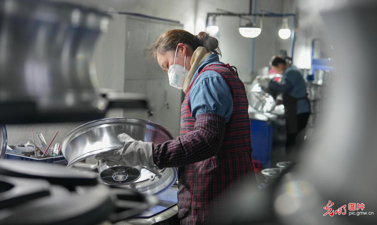 外贸开局向好 出口稳步提升