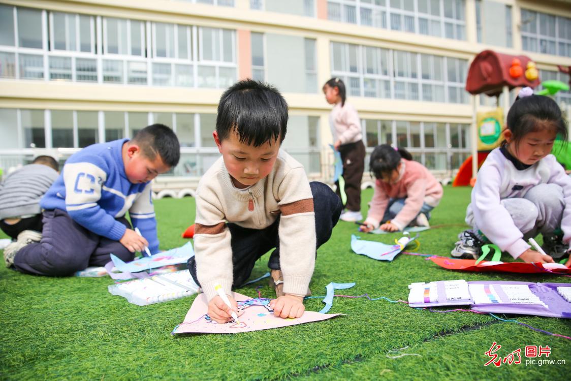 萌娃迎春分 民俗添童趣