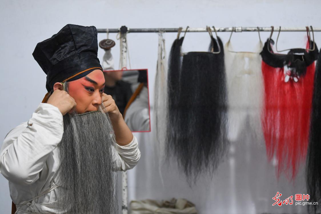 百姓家门口唱响惠民戏