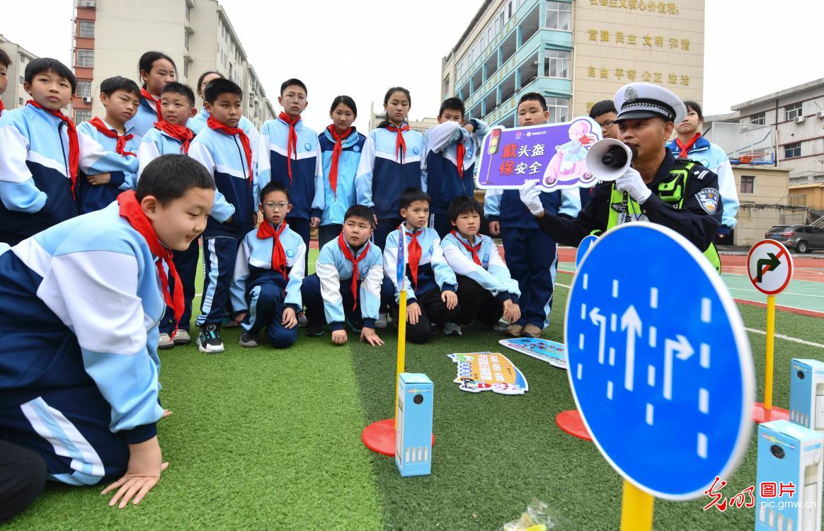 交通安全教育进校园