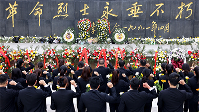 清明寄哀思 英烈永铭记