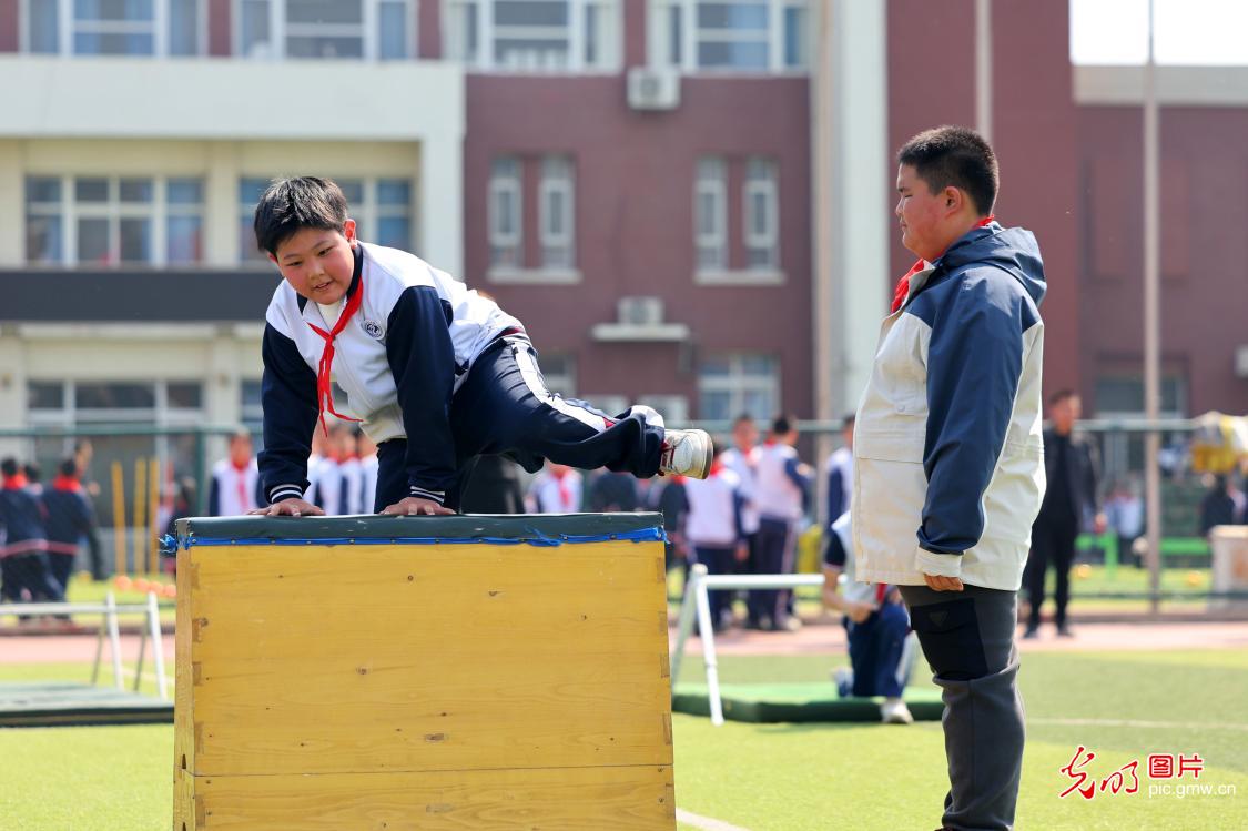 国防教育励青春