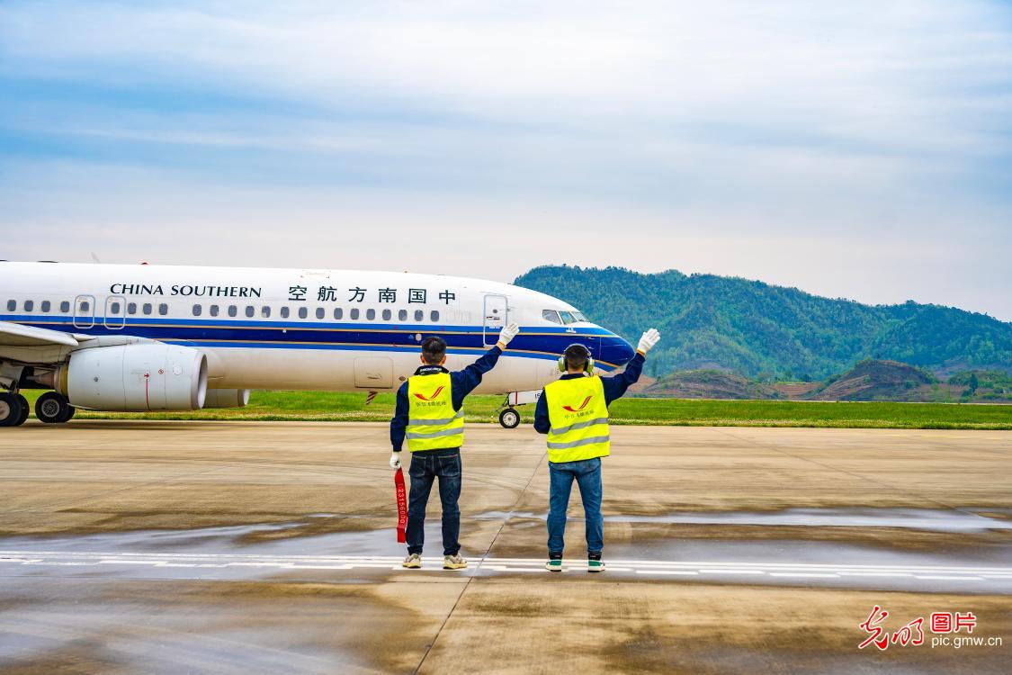 毕节飞雄机场试飞圆满完成 毕节飞雄机场试飞圆满完成