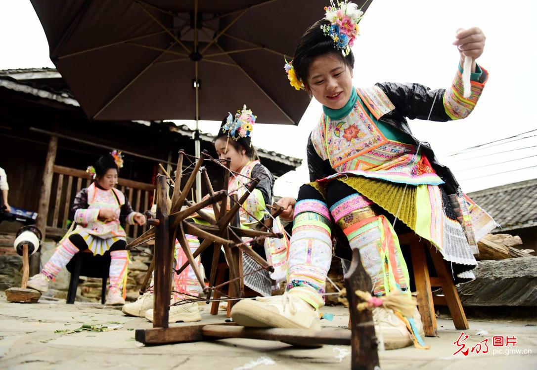 巧手绣非遗 技能促增收 巧手绣非遗 技能促增收