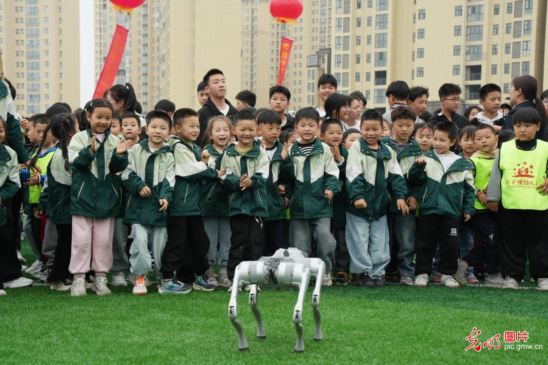 校园科技节 点亮创新梦