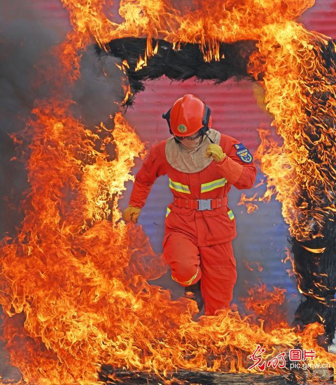 以练为战砺精兵