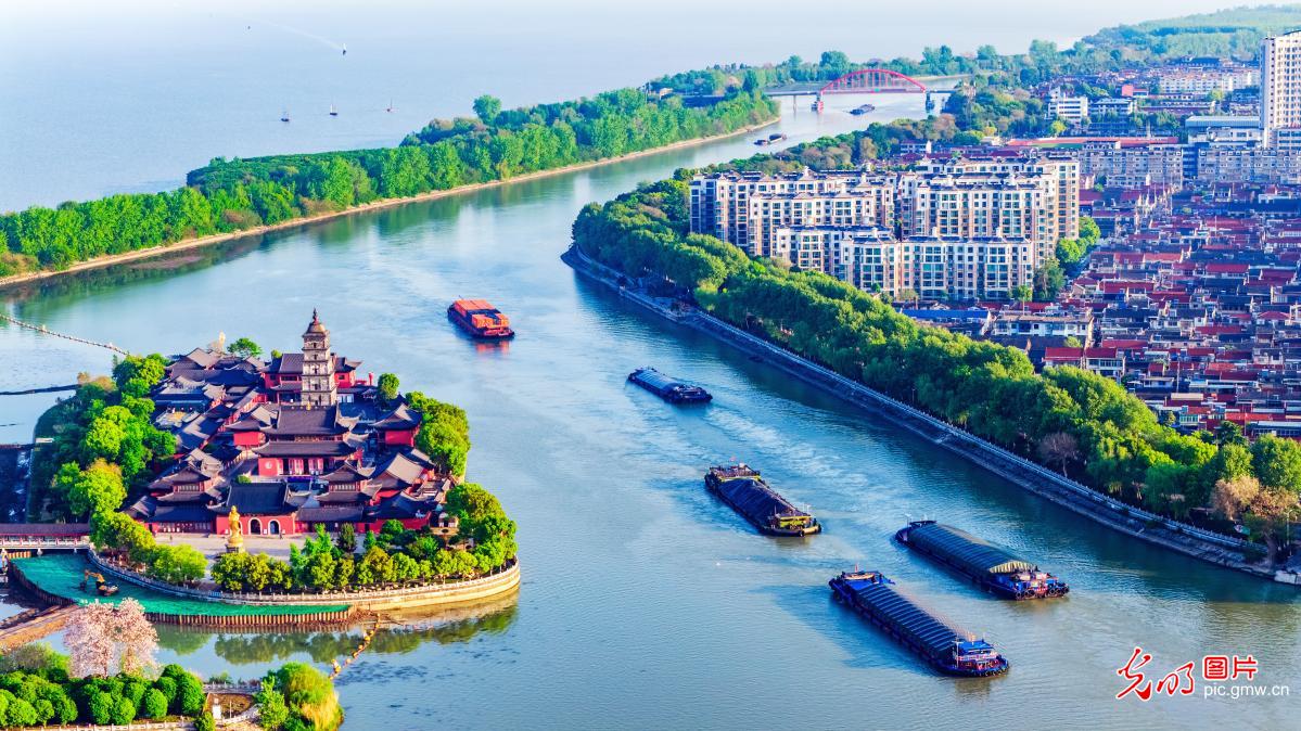 黄金水道春日运输忙