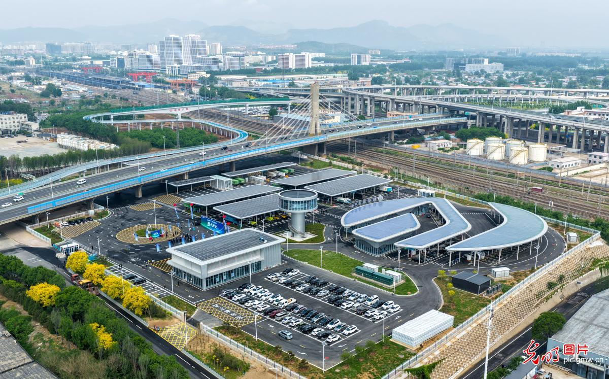综合补能枢纽 助力绿色出行
