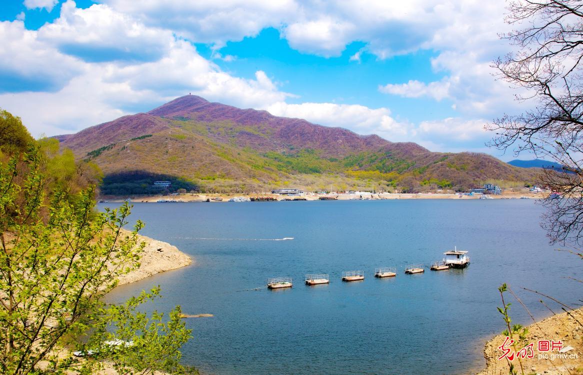 山湖叠翠 风物悠然