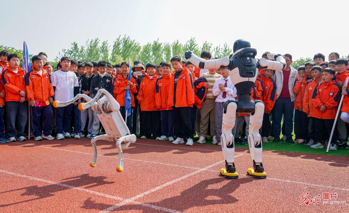 科技赋能校运会 智能展演绽风采