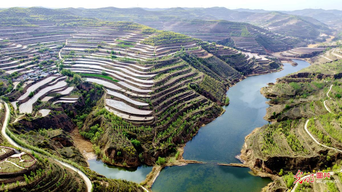 湖畔风光好 生态谱新篇