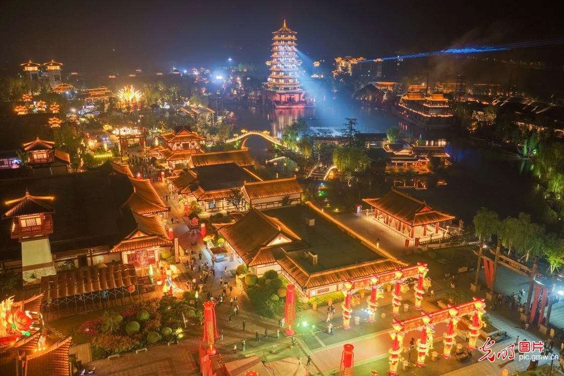 假日文旅聚烟火 夜经济绽放活力