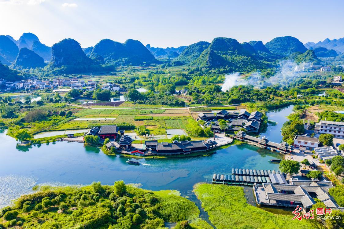夏日燕子湖夏景