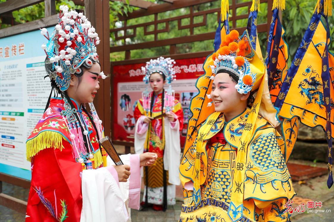 多彩校园活动 传承经典文化 多彩校园活动 传承经典文化