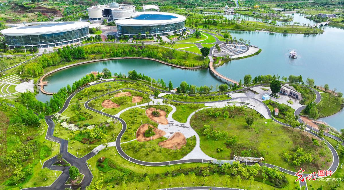 城市提质添新景 生态公园惠民生