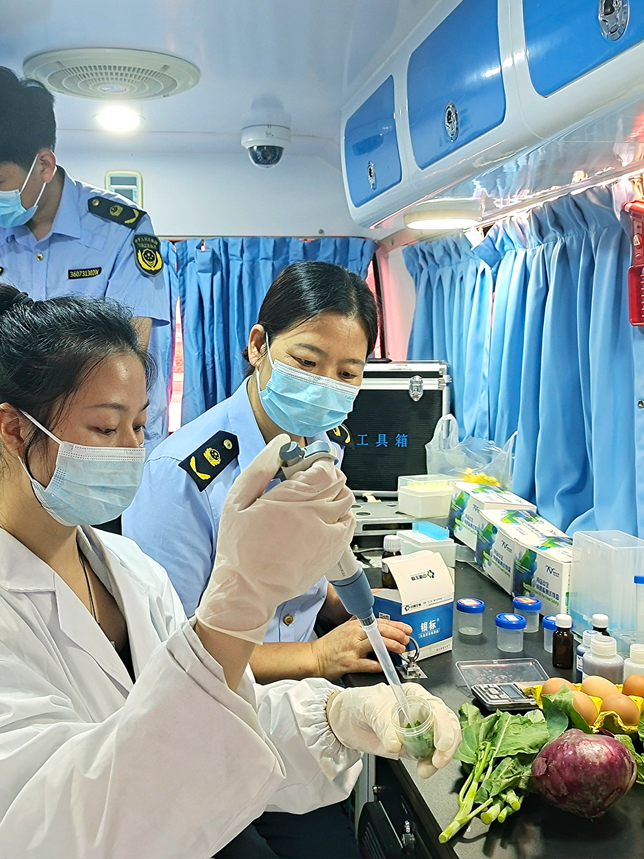 【聚焦高考 逐梦今夏】暖心护航，托举学子奋力追梦