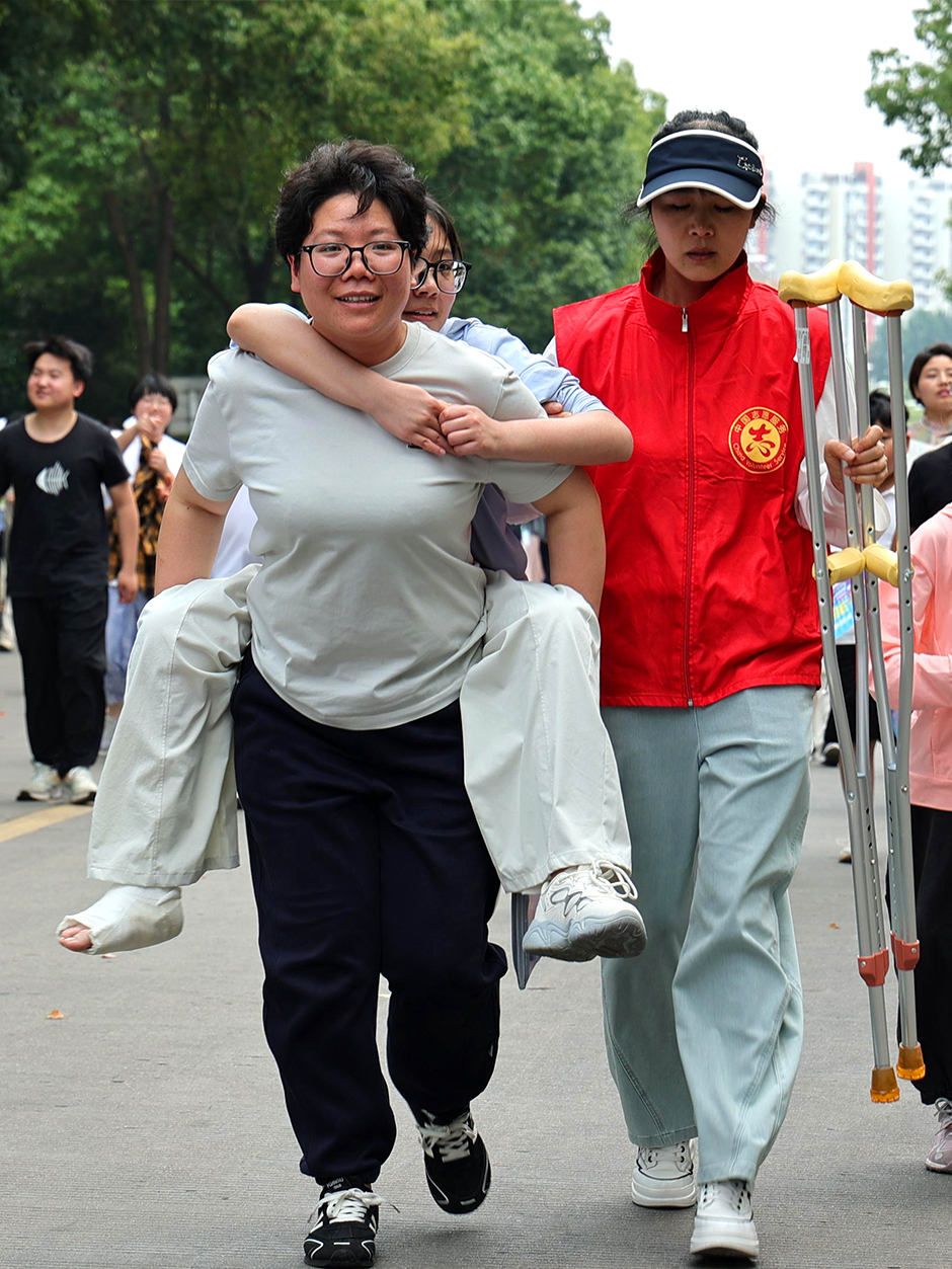 【聚焦高考 逐梦今夏】学子执笔追梦,各方同心护航 【聚焦高考 逐梦今夏】学子执笔追梦,各方同心护航